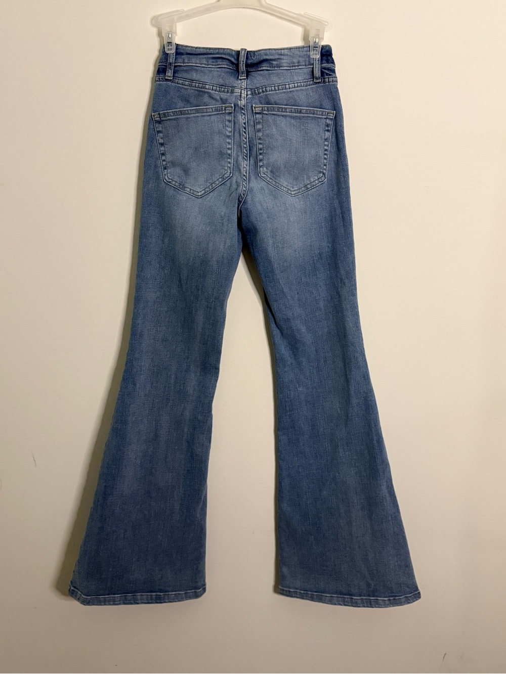 {Wild Fable}-Size: 2-Women’s Light Blue Flared Jeans - Picture 2 of 4